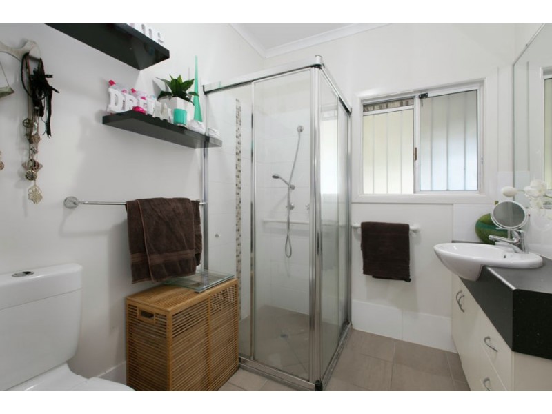 185 Strong Avenue, Graceville QLD 4075