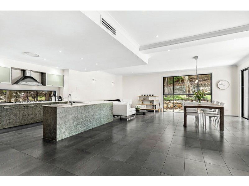 2 Victoria Avenue, Chelmer QLD 4068