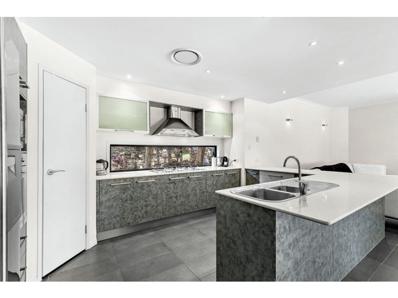 2 Victoria Avenue, Chelmer QLD 4068