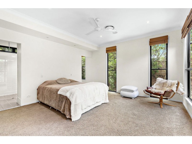 2 Victoria Avenue, Chelmer QLD 4068