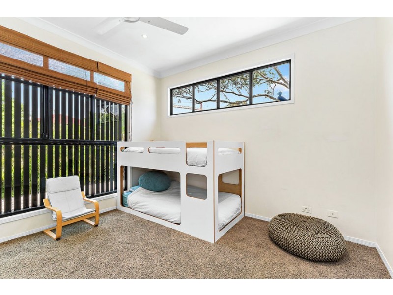 2 Victoria Avenue, Chelmer QLD 4068