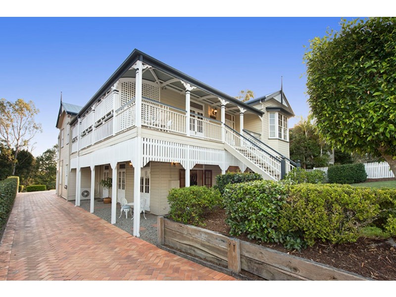 9 Wattle Avenue, Yeerongpilly QLD 4105