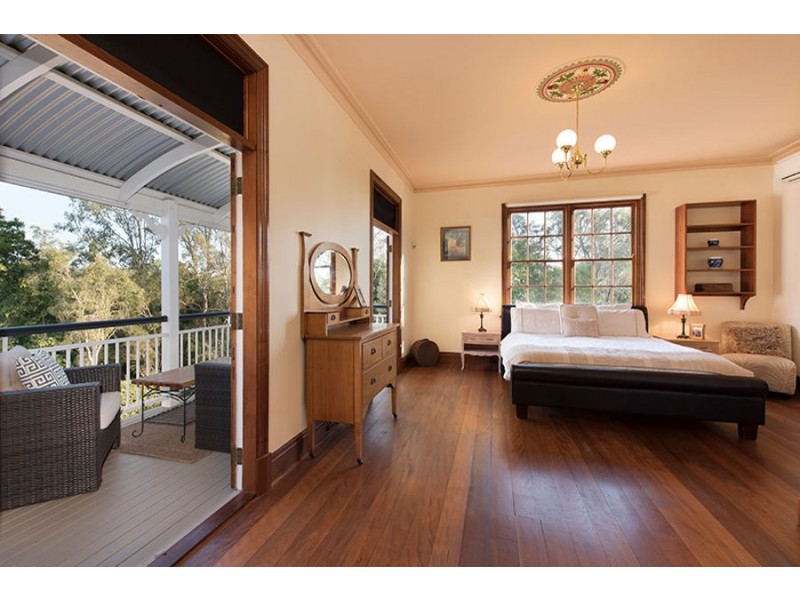 9 Wattle Avenue, Yeerongpilly QLD 4105