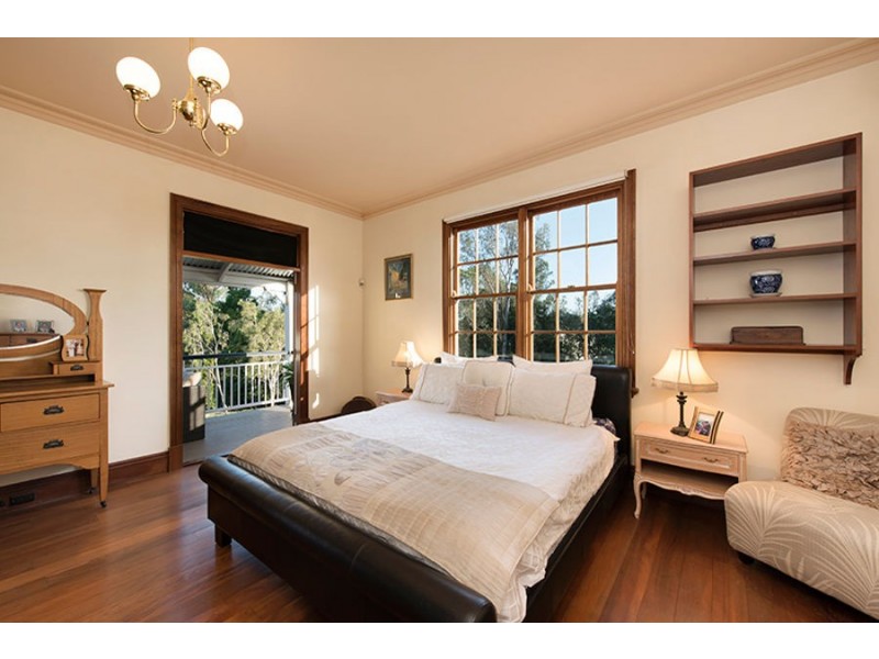 9 Wattle Avenue, Yeerongpilly QLD 4105