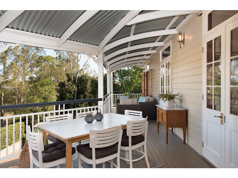 9 Wattle Avenue, Yeerongpilly QLD 4105