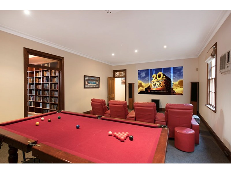 9 Wattle Avenue, Yeerongpilly QLD 4105