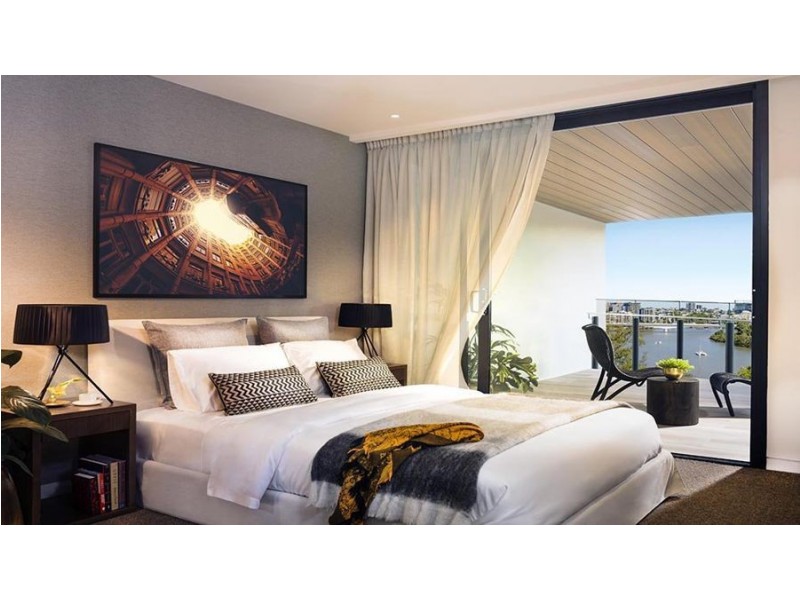 8 River Terrace, Kangaroo Point QLD 4169