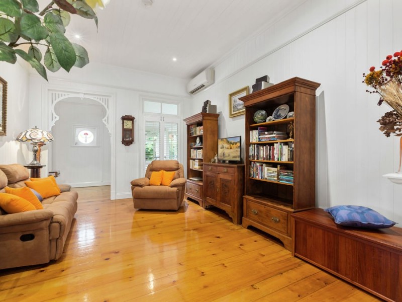 25 Jerrold Street, Sherwood QLD 4075