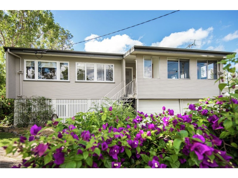 44 Irwin Terrace, Oxley QLD 4075