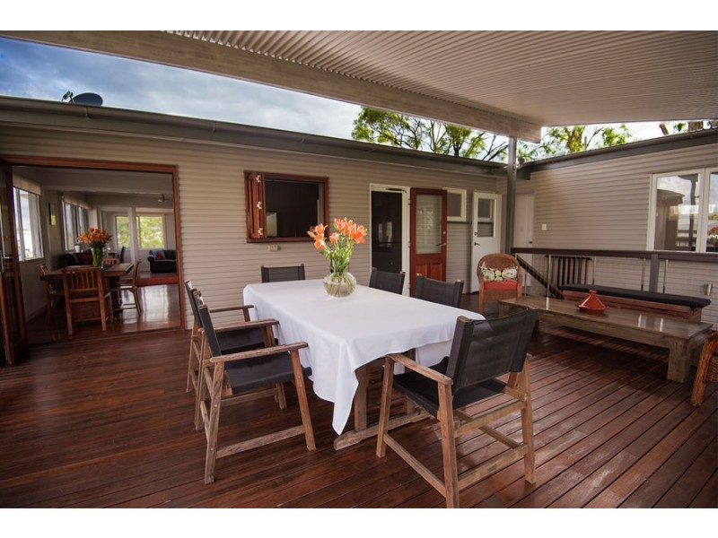 44 Irwin Terrace, Oxley QLD 4075