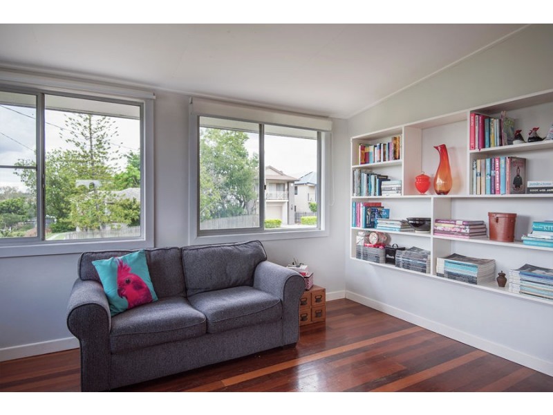 44 Irwin Terrace, Oxley QLD 4075