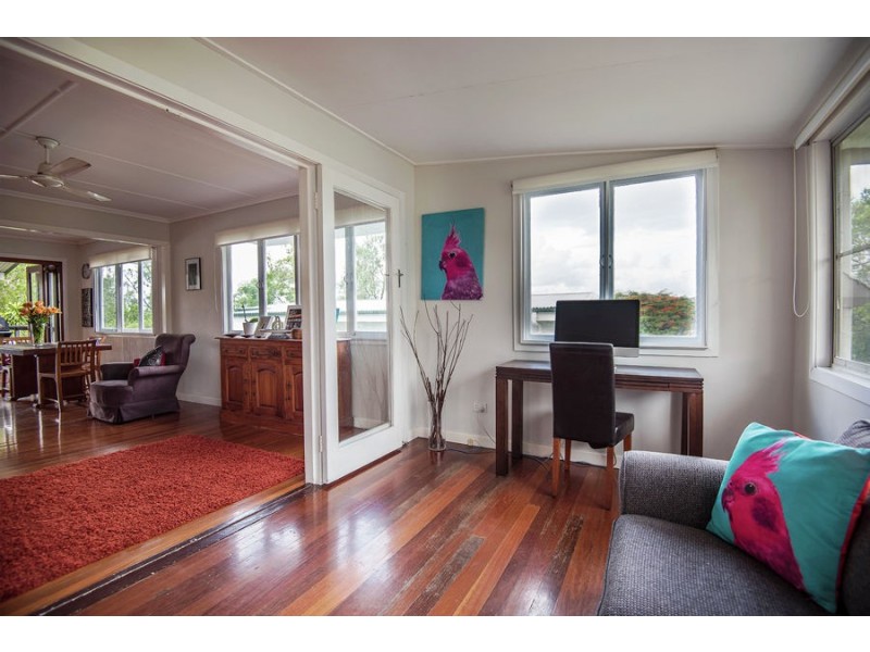 44 Irwin Terrace, Oxley QLD 4075