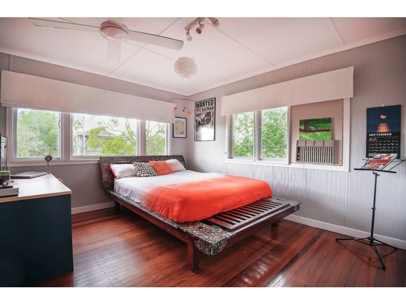 44 Irwin Terrace, Oxley QLD 4075