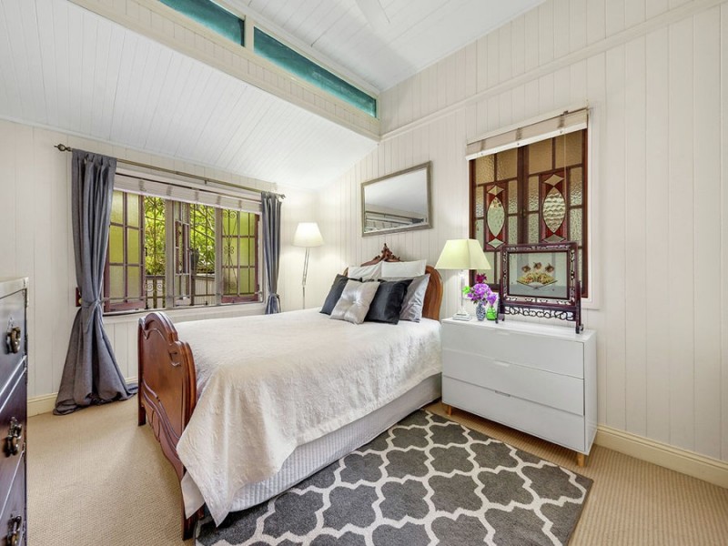 16 South Street, Yeerongpilly QLD 4105