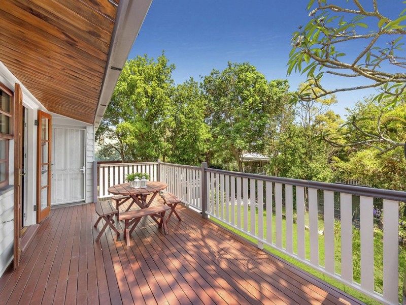 16 South Street, Yeerongpilly QLD 4105