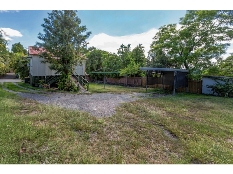 27 Andrew Avenue, Tarragindi QLD 4121