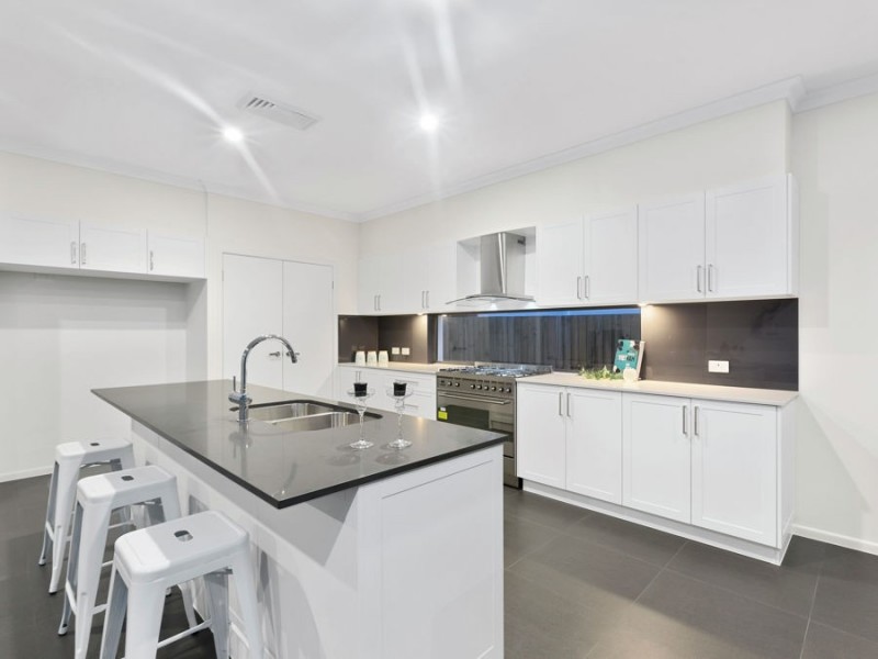 123 Graceville Avenue, Graceville QLD 4075