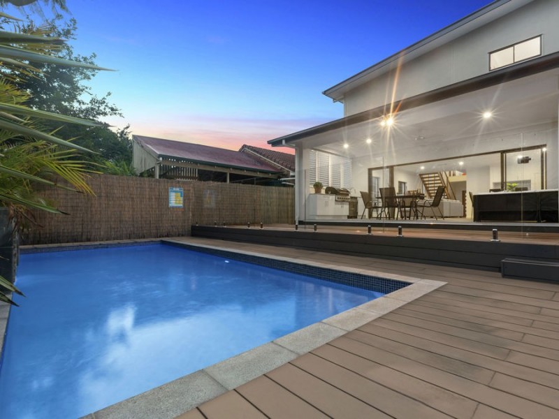 123 Graceville Avenue, Graceville QLD 4075