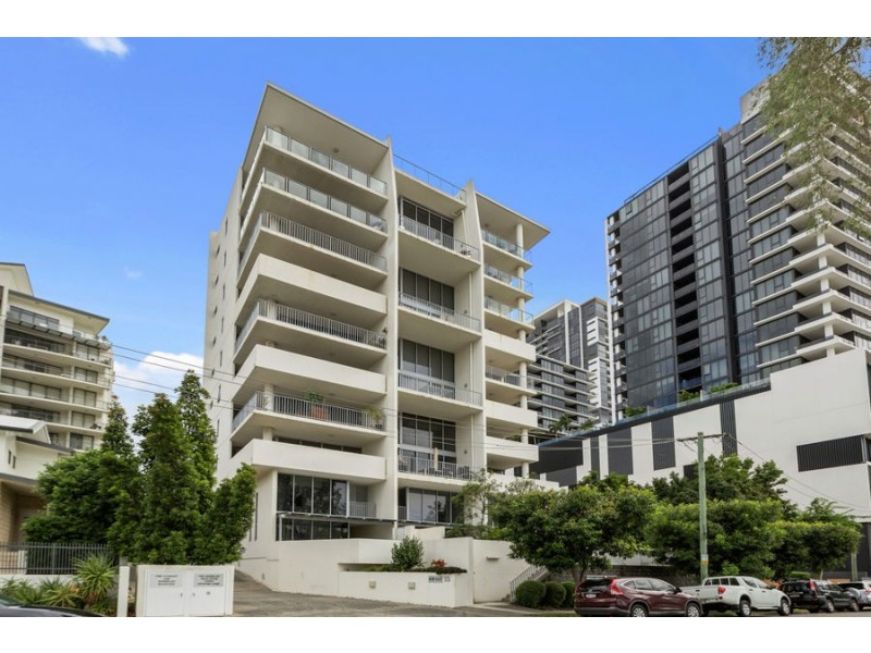 19/15 Walsh Street, Milton QLD 4064