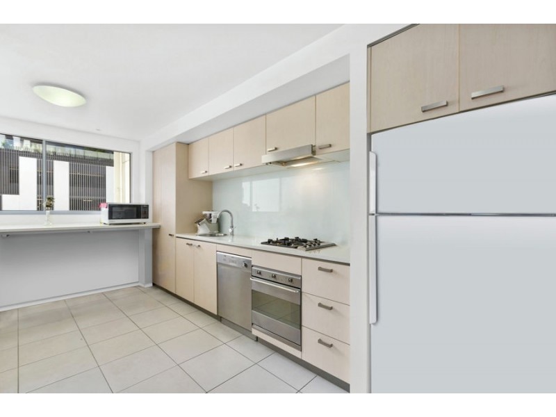 19/15 Walsh Street, Milton QLD 4064