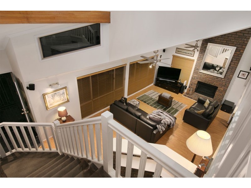 8 Tennent Street, Westlake QLD 4074