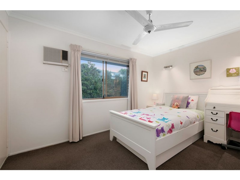 8 Tennent Street, Westlake QLD 4074