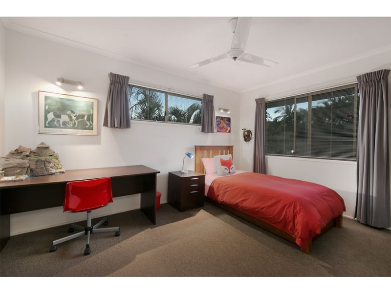 8 Tennent Street, Westlake QLD 4074