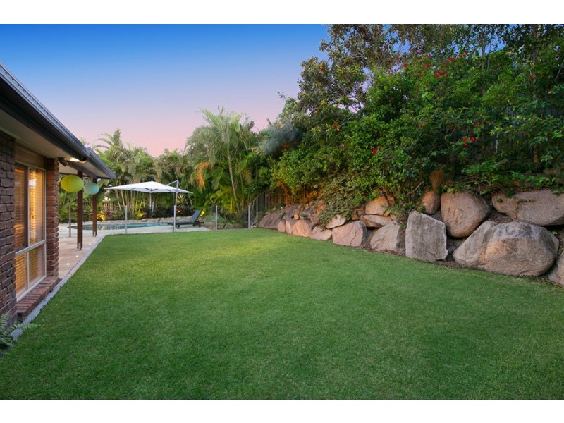 8 Tennent Street, Westlake QLD 4074