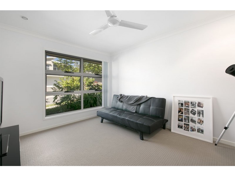 27 Neroli Drive, Springfield Lakes QLD 4300