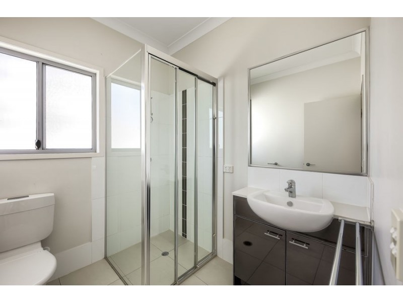 2/16 Railway Terrace, Corinda QLD 4075