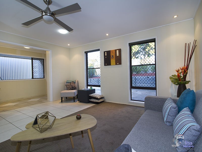 24 Pennant Street, Jamboree Heights QLD 4074