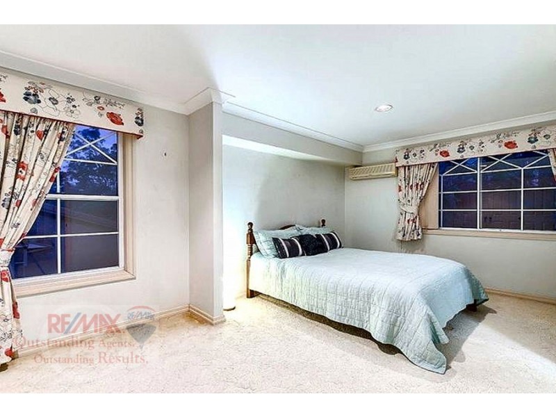 235 Mount Ommaney Drive, Mount Ommaney QLD 4074