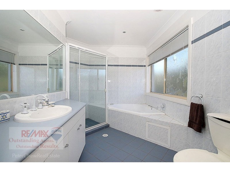 5 Warenda Close, Middle Park QLD 4074