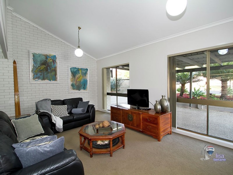 27 Prosser Street, Riverhills QLD 4074