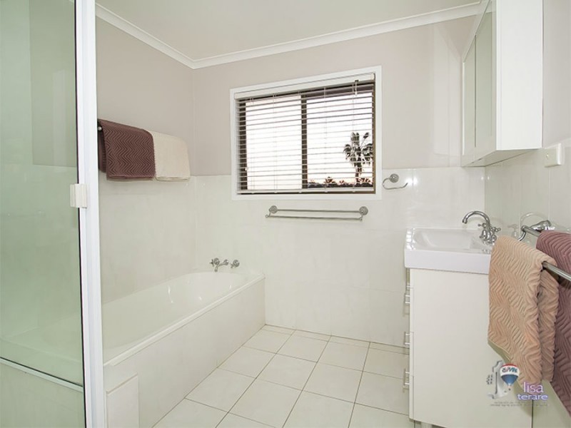 27 Prosser Street, Riverhills QLD 4074