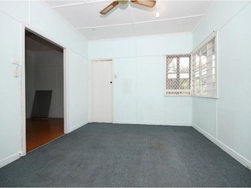 39 Idolwood Street, Eastern Heights QLD 4305