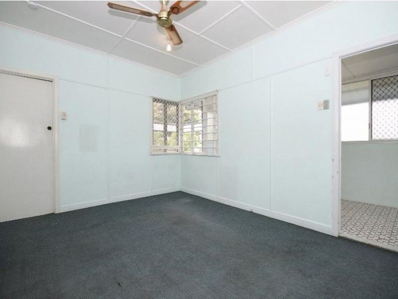 39 Idolwood Street, Eastern Heights QLD 4305