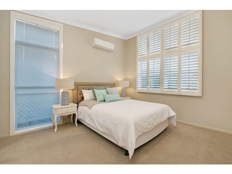 52 Maculata Drive, Chapel Hill QLD 4069