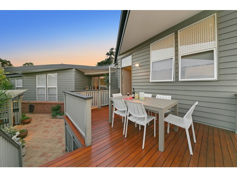 52 Maculata Drive, Chapel Hill QLD 4069