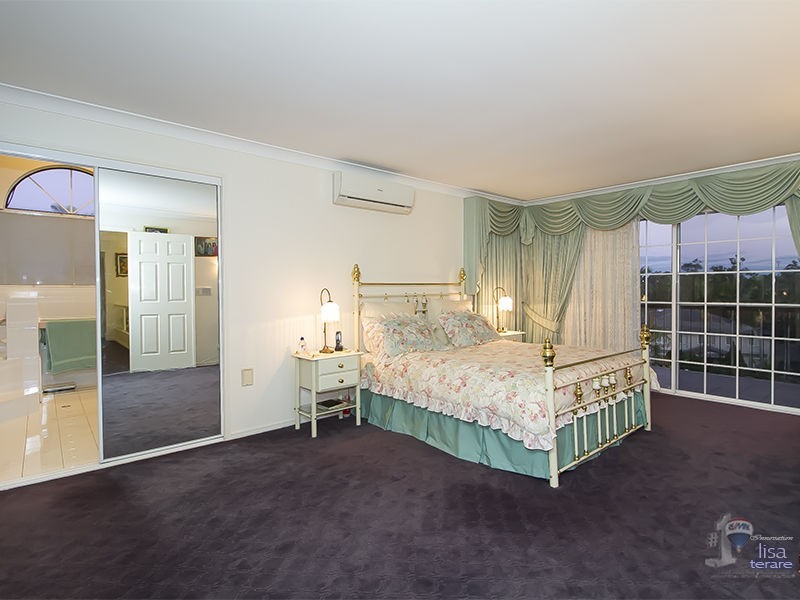 21 Woolner Place, Mount Ommaney QLD 4074