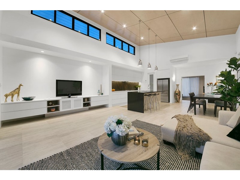 71 Rosebery Tce, Chelmer QLD 4068