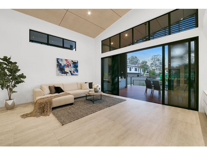 71 Rosebery Tce, Chelmer QLD 4068