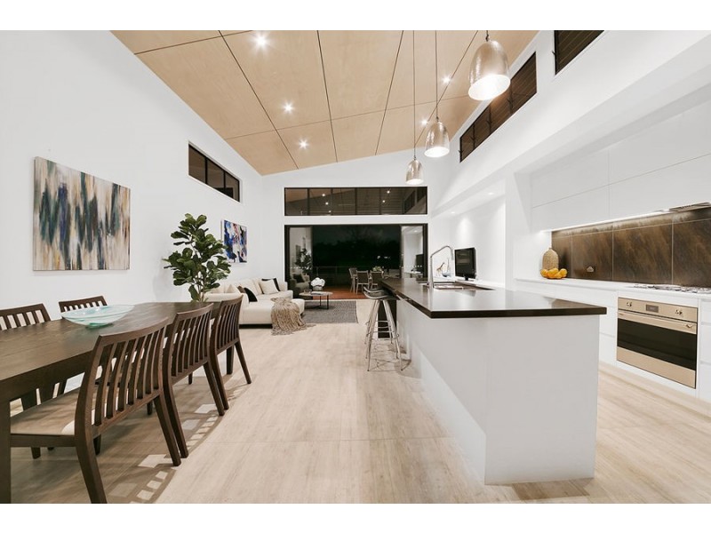 71 Rosebery Tce, Chelmer QLD 4068