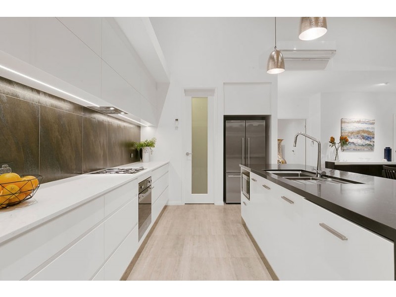 71 Rosebery Tce, Chelmer QLD 4068