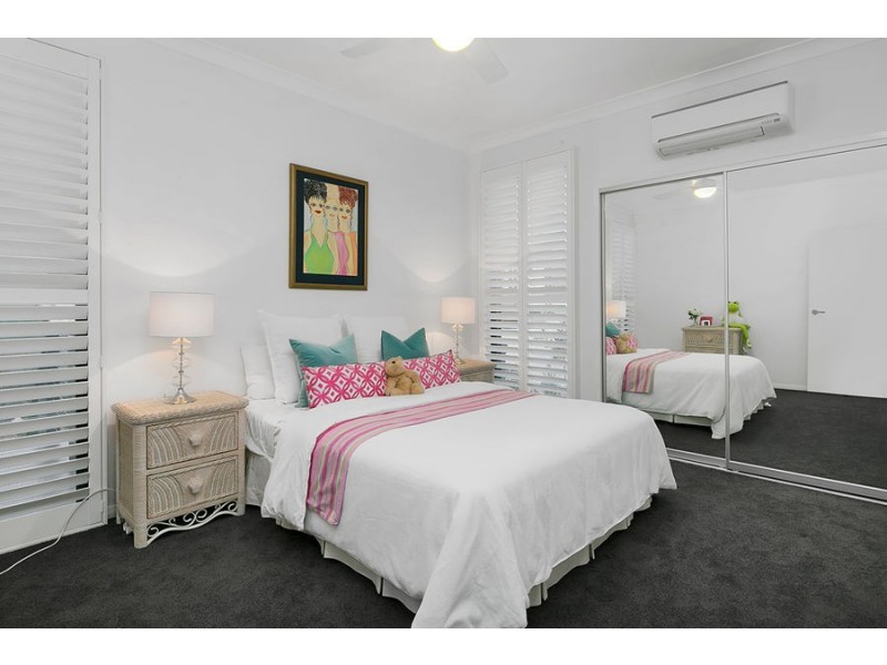 71 Rosebery Tce, Chelmer QLD 4068