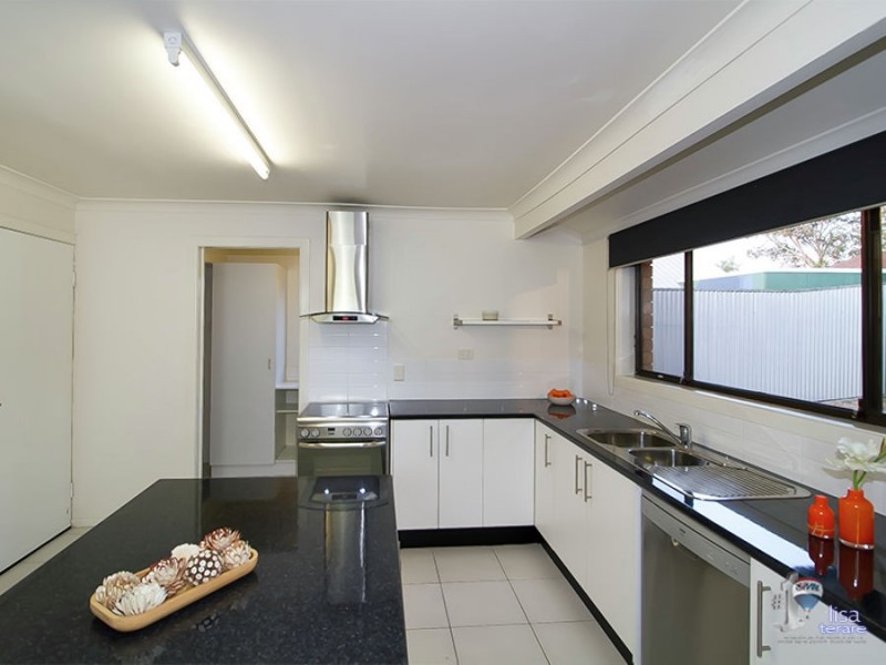 4 Trephina Close, Riverhills QLD 4074