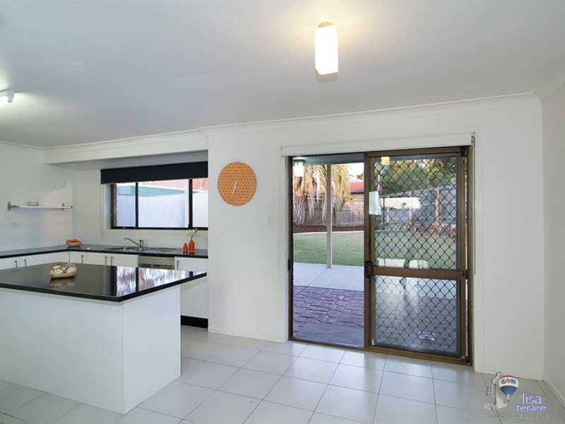 4 Trephina Close, Riverhills QLD 4074