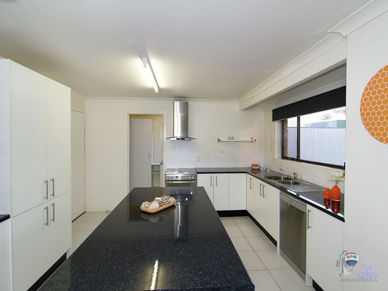 4 Trephina Close, Riverhills QLD 4074