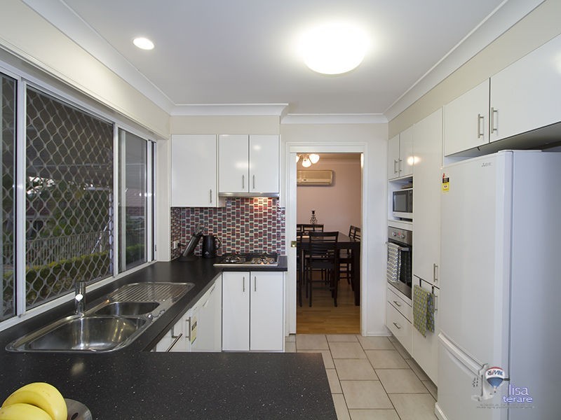 43 Camelot Crescent, Middle Park QLD 4074