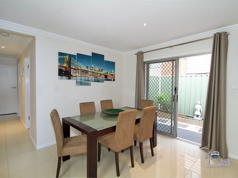 16 Colonsay Street, Middle Park QLD 4074